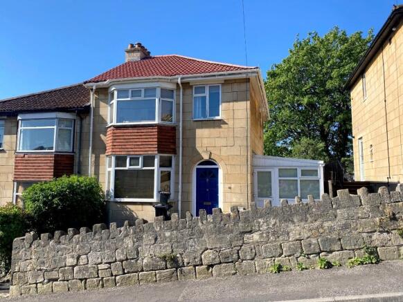 5 bed property, in Upper East Hayes, £450,000