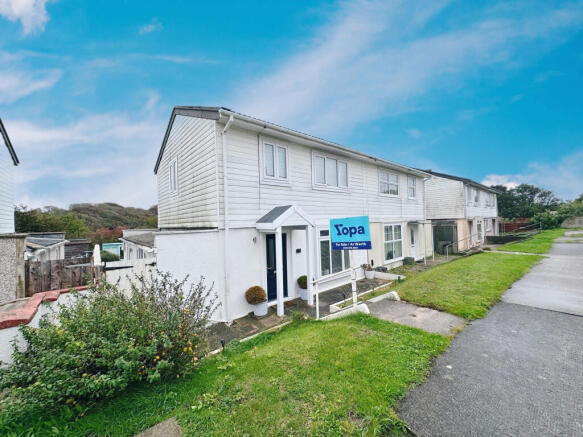 3 bed property, in Milton Crescent, £150,000