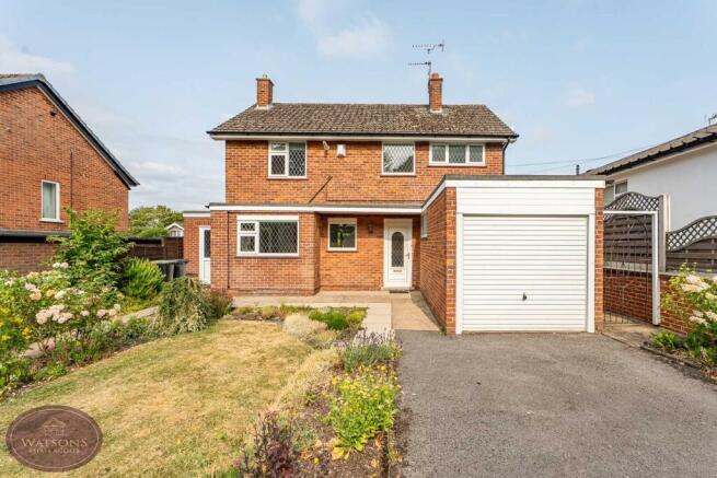 3 bed property, in Plumptre Way, £290,000