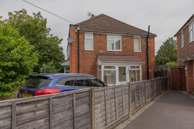 3 bed property, in Ibberton Road, £185,000