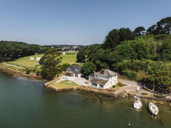 5 bed property, in Malpas Road, £1,250,000