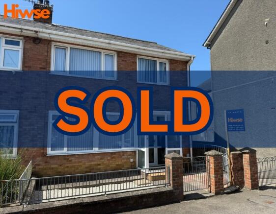 3 bed property, in Penybont Road, £250,000