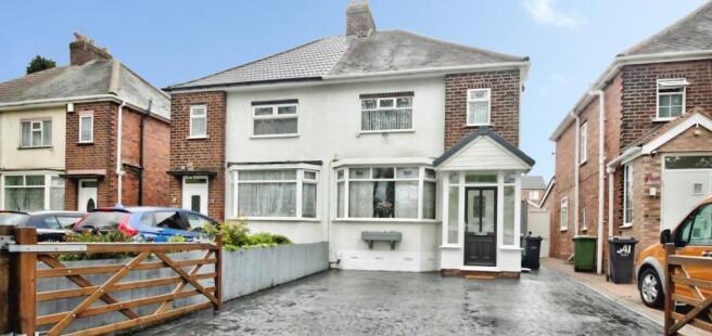 3 bed property, in Birmingham New Road, £259,995