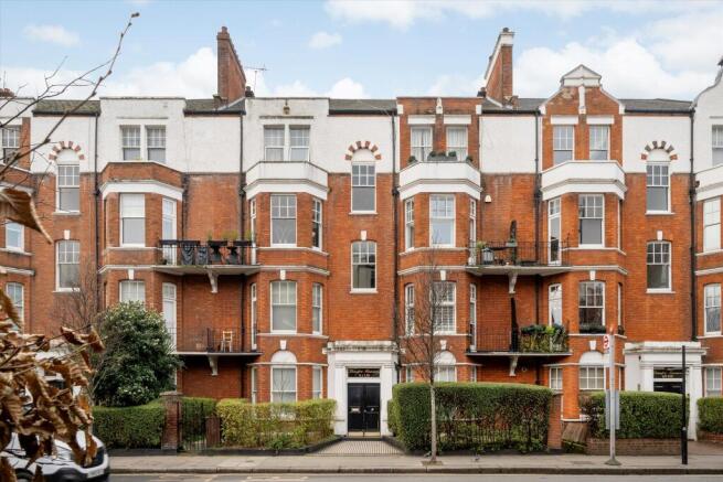 2 bed property, in Beaufort Street, £1,395,000
