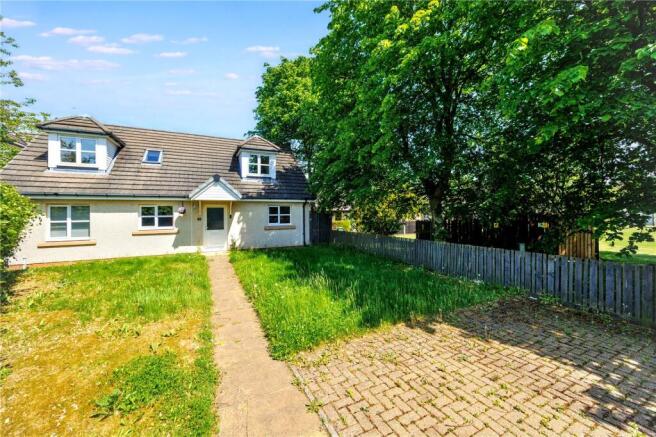 4 bed property, in Borthwick Castle Terrace, £340,000