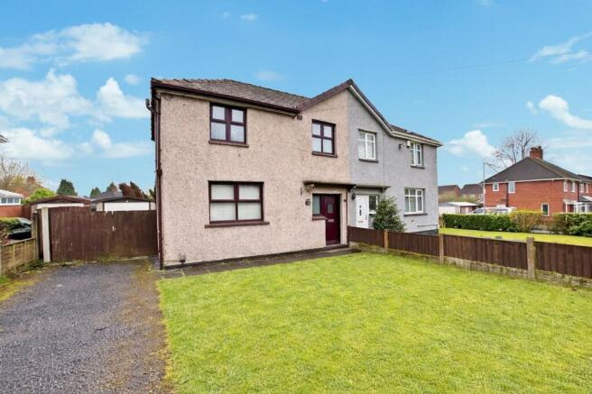 3 bed property, in Southfield Drive, £190,000
