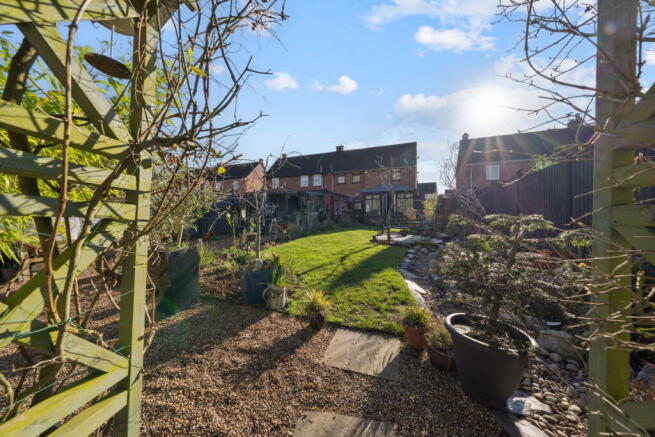 3 bed property, in Hansells Mead, £525,000