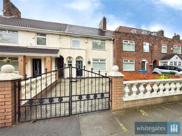 3 bed property, in Queens Drive, £175,000