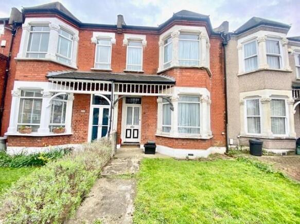 3 bed property, in Marlow Road, £600,000