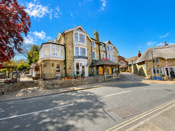 30 bed property, in Church Road, £750,000