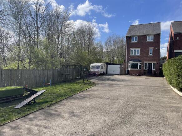 4 bed property, in Howlett House, £380,000
