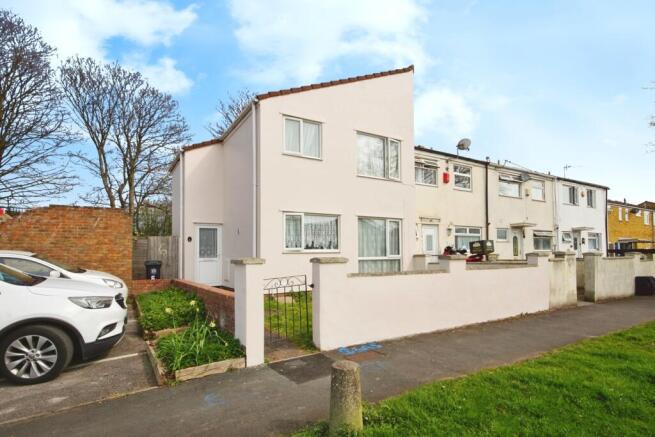 4 bed property, in East Park Drive, £365,000