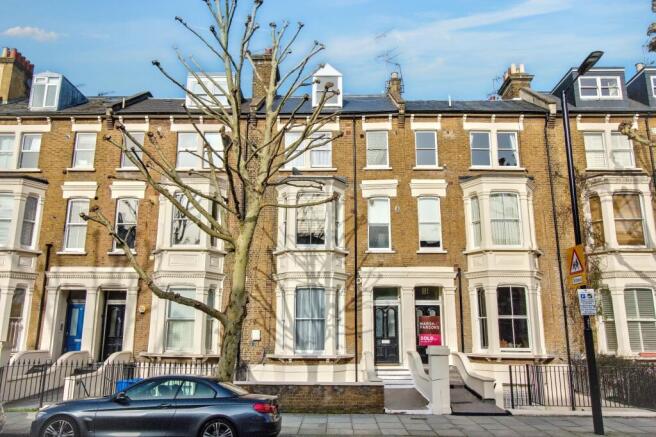 1 bed property, in Shirland Road, £265,000