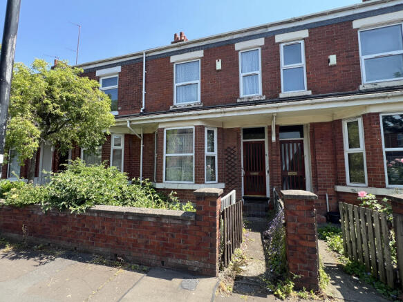 2 bed property, in Henrietta Street, £210,000