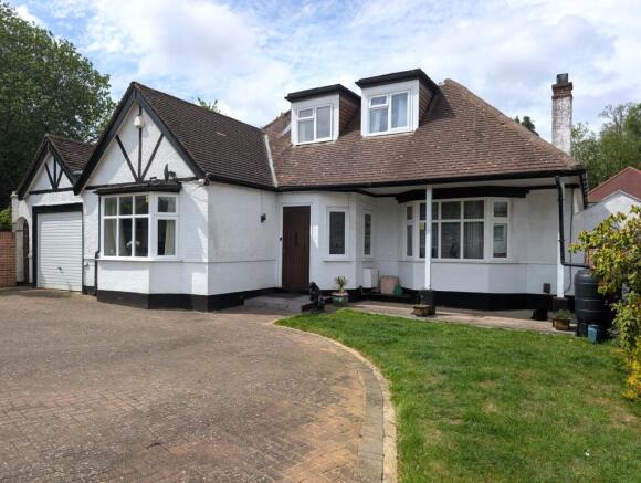 4 bed property, in Brighton Road, £700,000