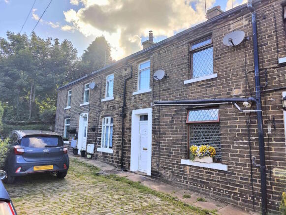 2 bed property, in Mount Pleasant, £97,500