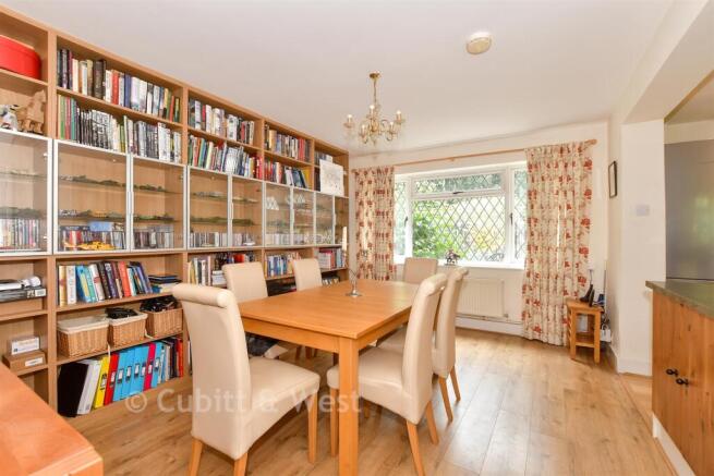 3 bed property, in Holtye Road, £800,000