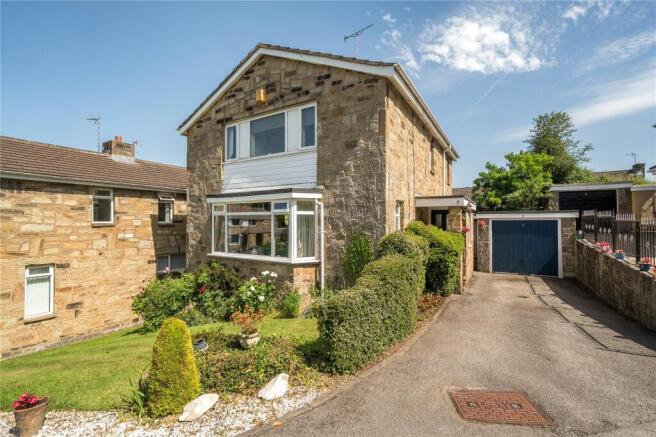 3 bed property, in Ludolf Drive, £450,000