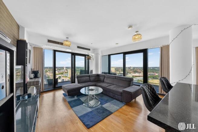 3 bed property, in River Heights, £650,000