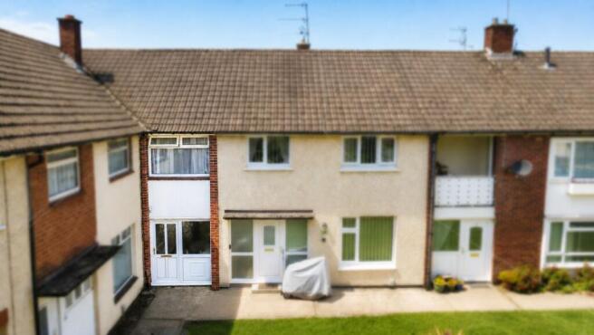 3 bed property, in Goossens Close, £180,000