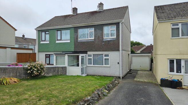 2 bed property, in Fairfield Close, £185,000