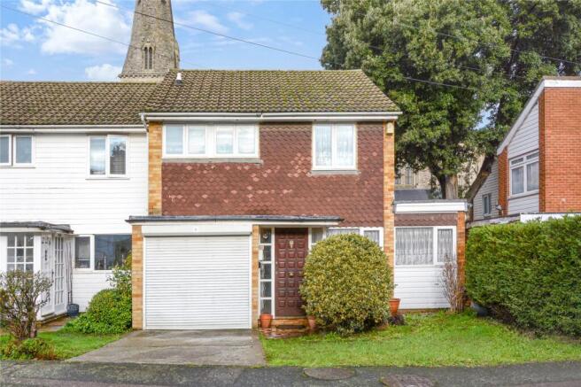 3 bed property, in Samantha Close, £700,000