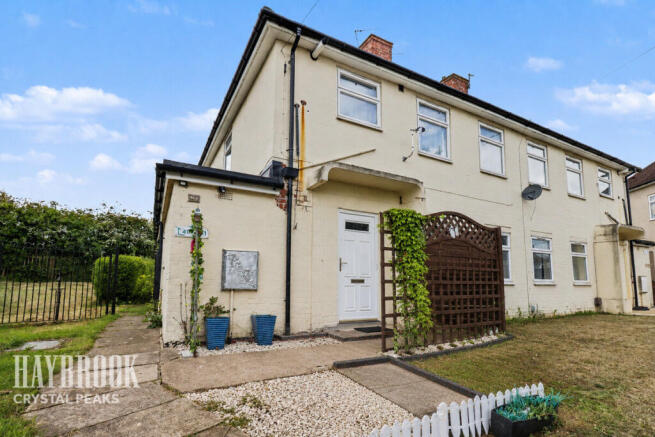 1 bed property, in Danby Avenue, £70,000