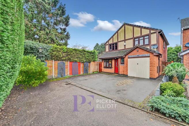 4 bed property, in Damson Court, £360,000