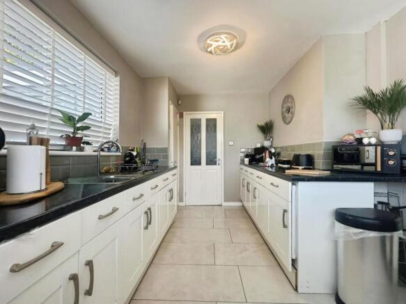 3 bed property, in Draycott Old Road, £280,000