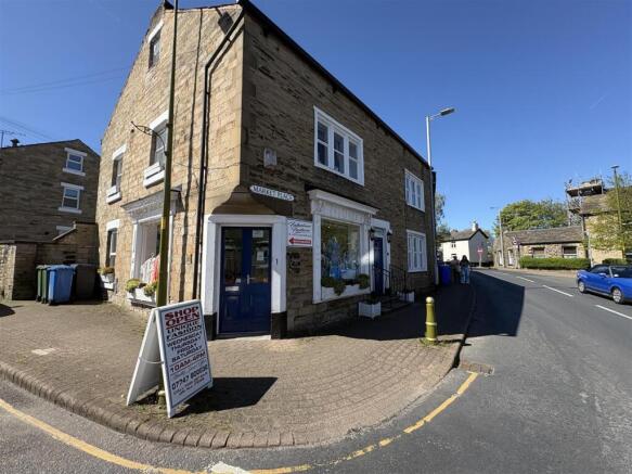 3 bed property, in Market Place, £575,000