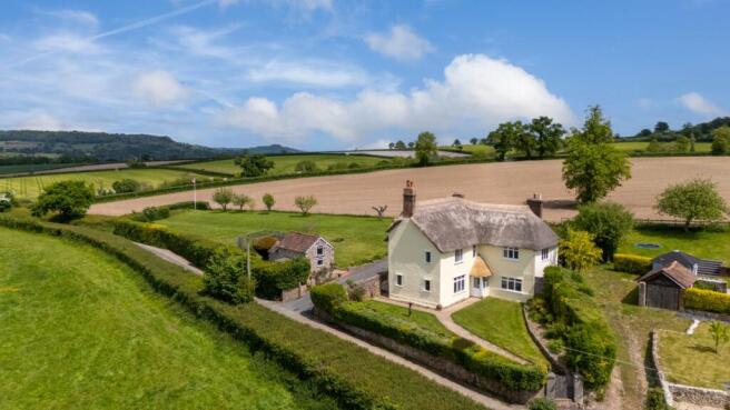 4 bed property, in Gittisham, £1,100,000