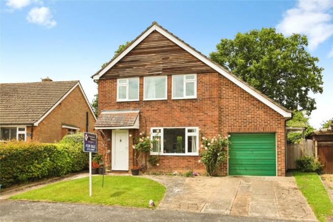 3 bed property, in Hopgarden Road, £625,000