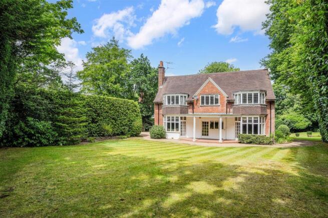 5 bed property, in Waterhouse Lane, £1,400,000