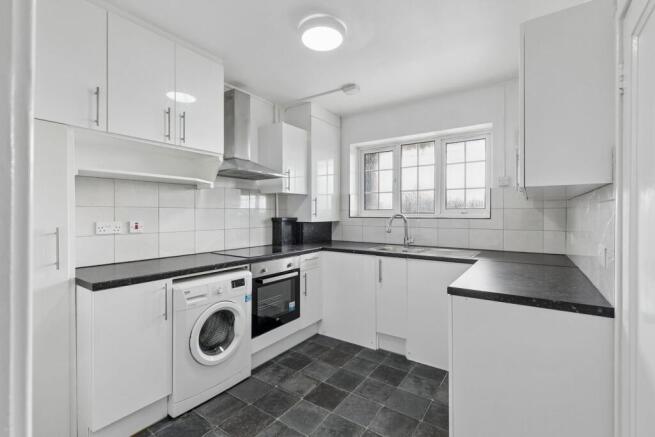 1 bed property, in Preston Road, £250,000