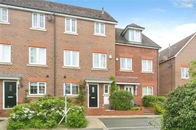 4 bed property, in Lon Pedr, £315,000