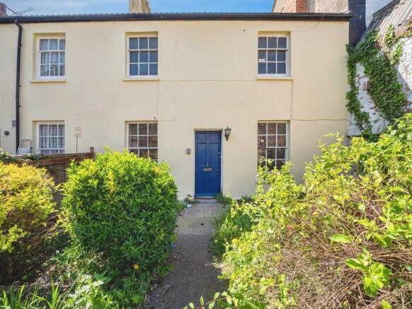 4 bed property, in Dreadnought Cottages, £160,000