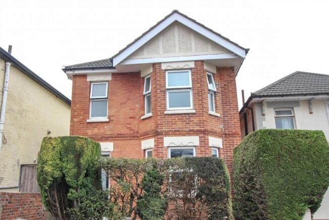 4 bed property, in Ripon Road, £325,000
