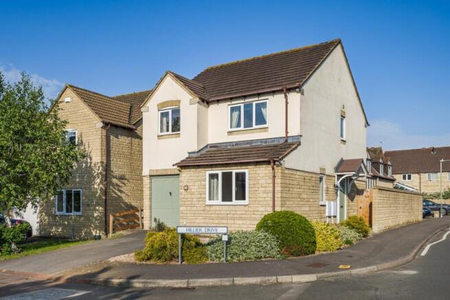 3 bed property, in Hillier Drive, £410,000