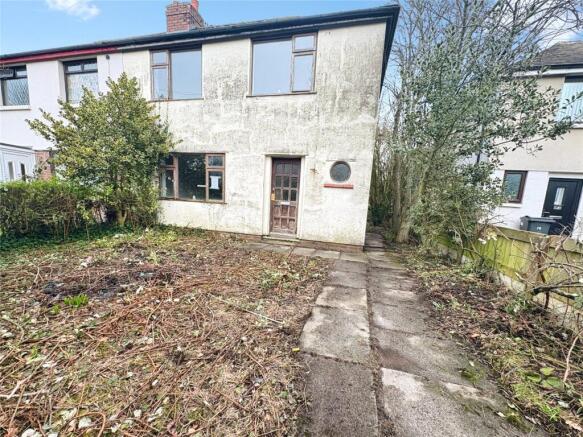 3 bed property, in Castle Lane, £170,000