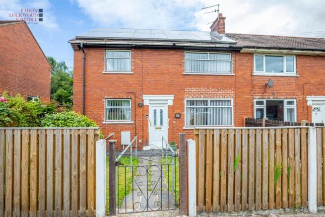 3 bed property, in Ashworth Drive, £140,000