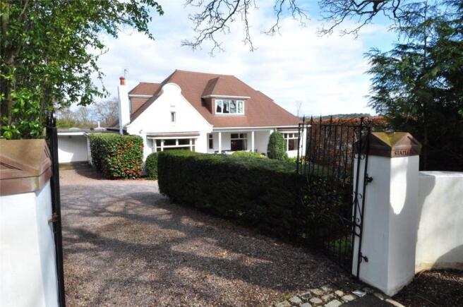 5 bed property, in Stapledon, £985,000