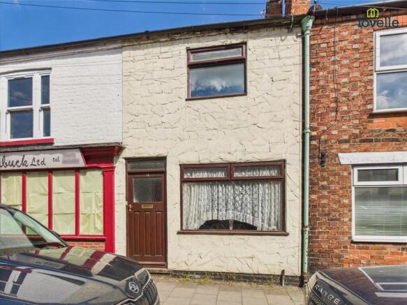 4 bed property, in Union Street, £108,000