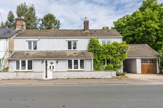 4 bed property, in North Street, £600,000