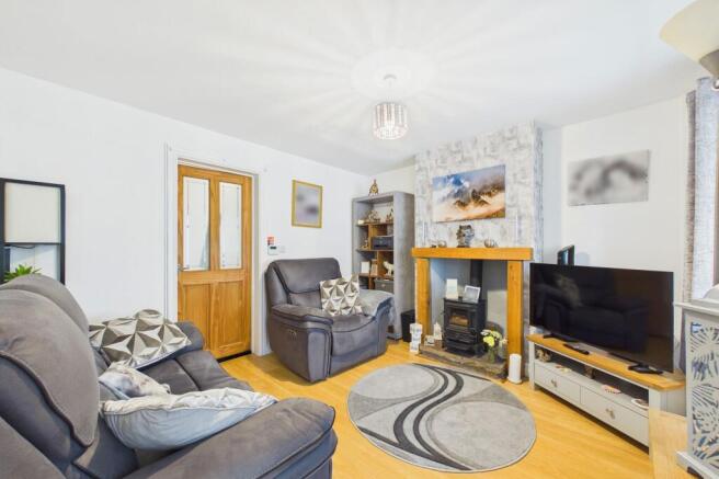 2 bed property, in Brewery Terrace, £95,000