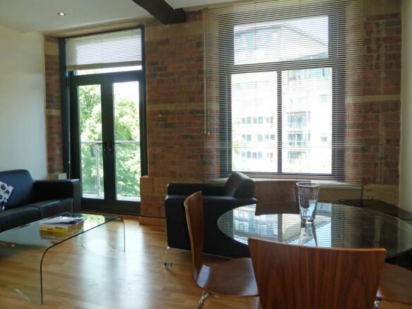 3 bed property, in Victoria Mills, £155,000