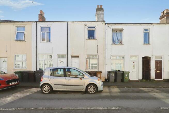 2 bed property, in Lime Street, £140,000