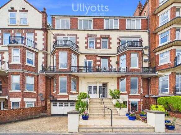 2 bed property, in Endcliffe Mansions, £160,000