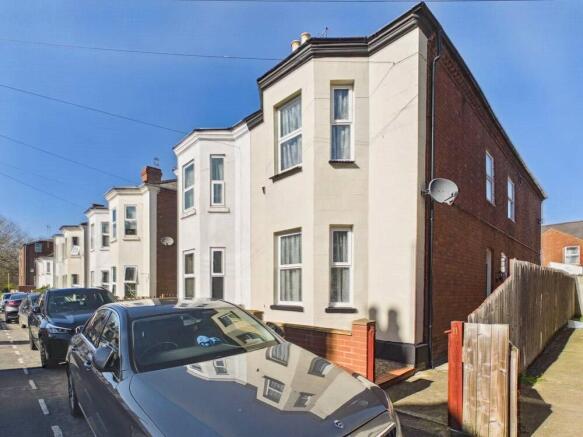 4 bed property, in Goodyere Street, £280,000