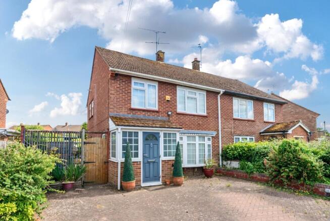 3 bed property, in Bowling Green Road, £495,000