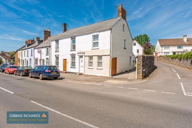 3 bed property, in Mantle Street, £195,000